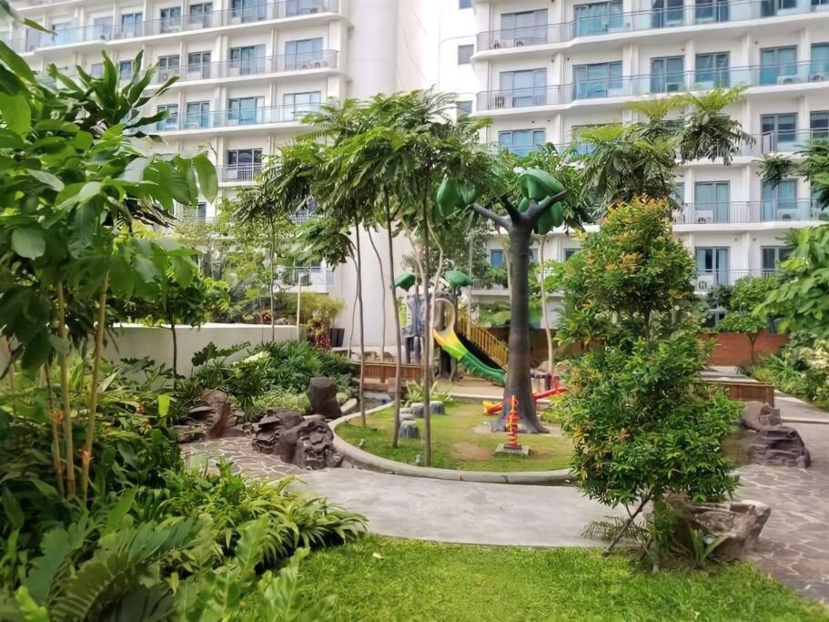 Aveline Suites Elite Rockwell View Acqua Private Residences Near Rockwell Makati マニラ市 エクステリア 写真