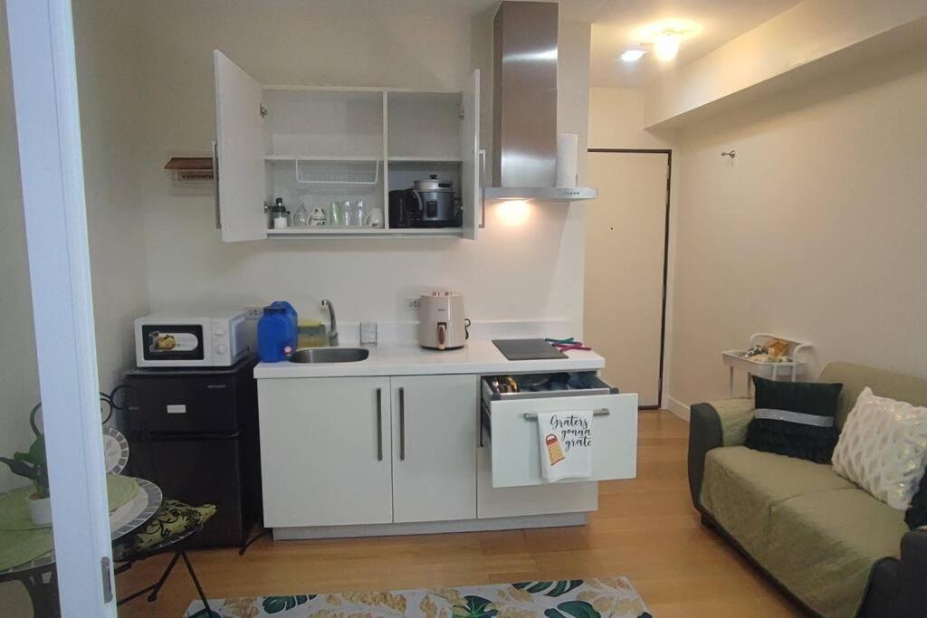 Aveline Suites Elite Rockwell View Acqua Private Residences Near Rockwell Makati マニラ市 エクステリア 写真