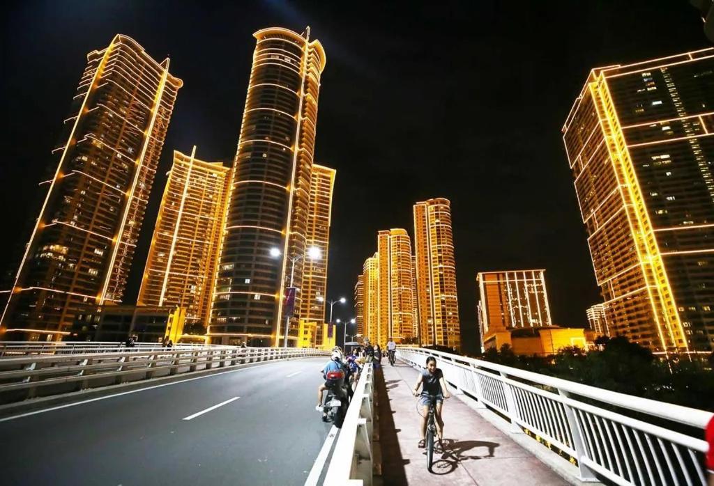 Aveline Suites Elite Rockwell View Acqua Private Residences Near Rockwell Makati マニラ市 エクステリア 写真